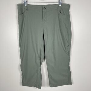 Women's Sage Green Stretch Capris Pants